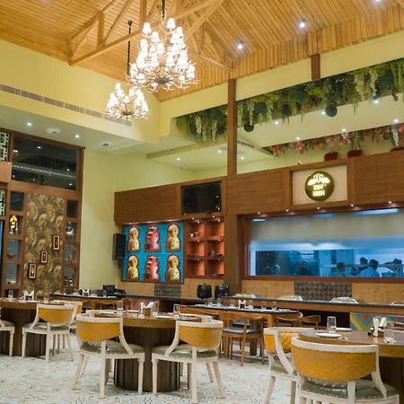 Clarks Inn Suites 캉그라 외부 사진